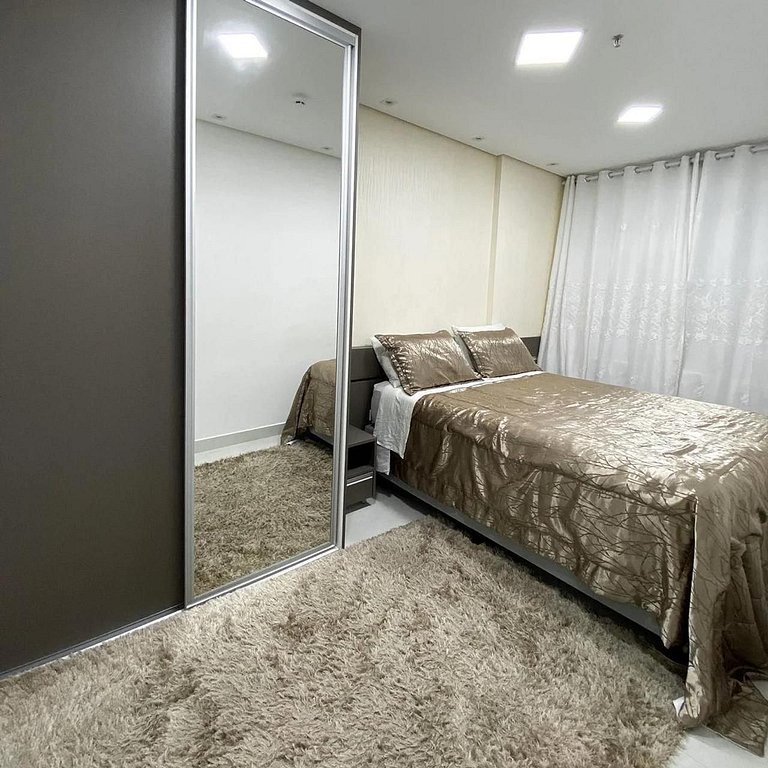 Apartamento no Boqueirão, Perto da Praia com Piscina - Santo