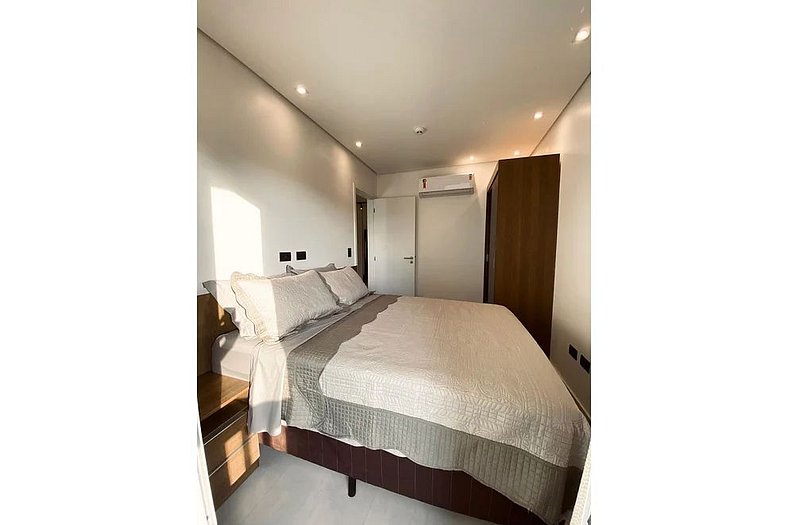 Apartamento Próximo a Praia, com Piscina - Santos - SP