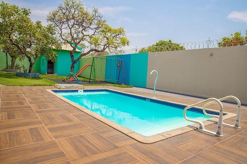 Casa com 3 Suítes, Piscina e Playground - Caldas Novas - GO