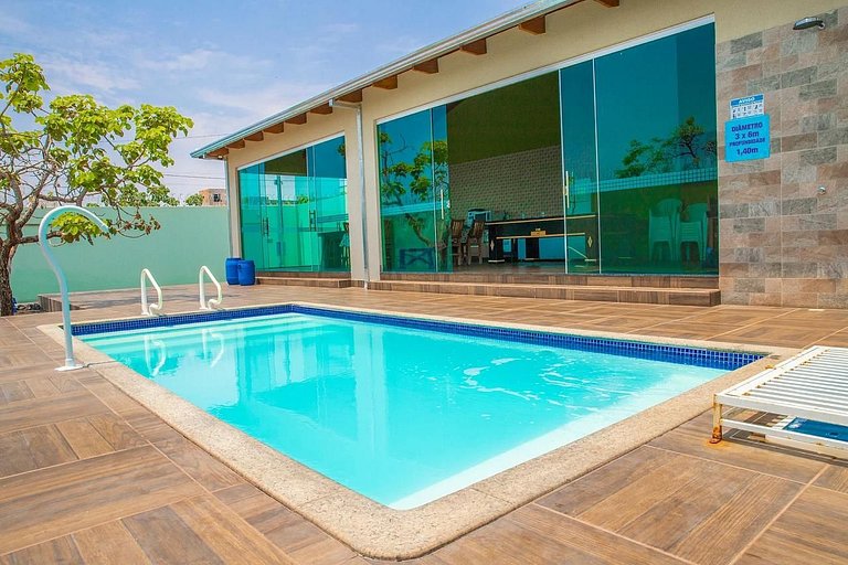 Casa com 3 Suítes, Piscina e Playground - Caldas Novas - GO