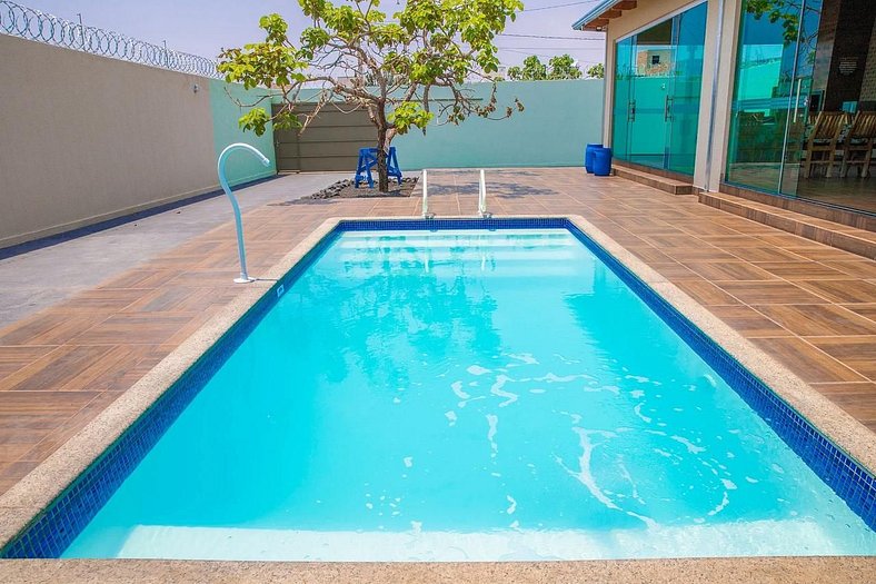 Casa com 3 Suítes, Piscina e Playground - Caldas Novas - GO