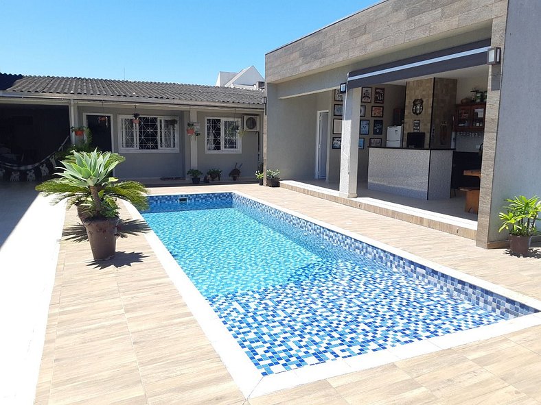 Casa com Piscina - Guaratuba - PR- Diárias a partir 69,90 po