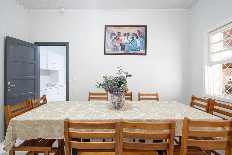 Casa Espaçosa 04 dormitórios - Diárias a partir de R$ 54,90