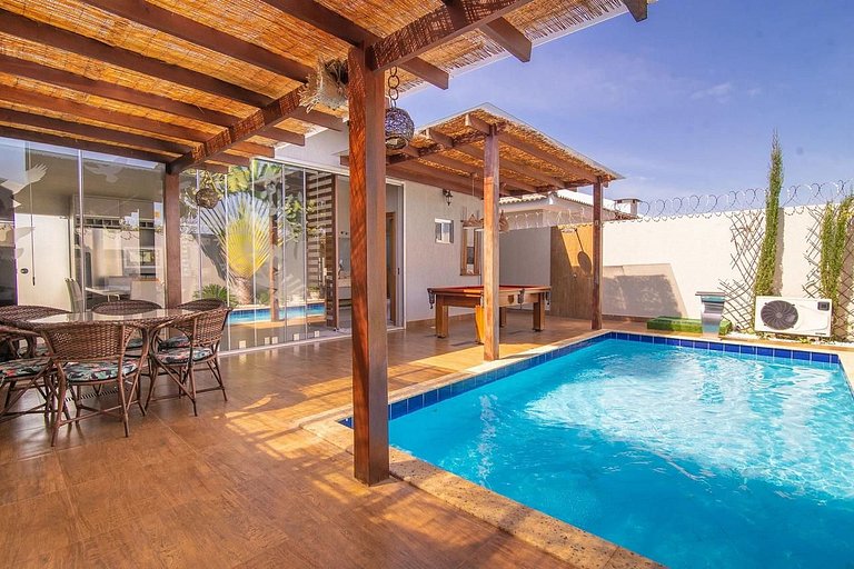 Casa Luxo em Condomínio Fechado com piscina e mesa de sinuca