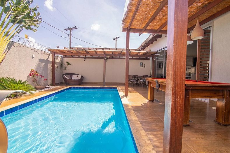 Casa Luxo em Condomínio Fechado com piscina e mesa de sinuca