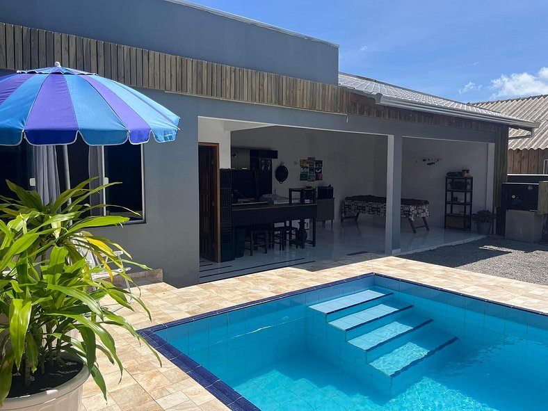 Residencial com Piscina Aquecida - Itapoá - SC